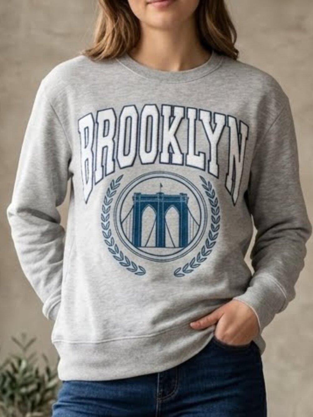 Brooklyn Bridge New York Sweatshirt Grey Varsity Crewneck Shirt Women’s M